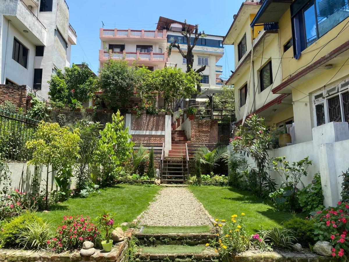Birds Nest Hostel Catmandu Exterior foto