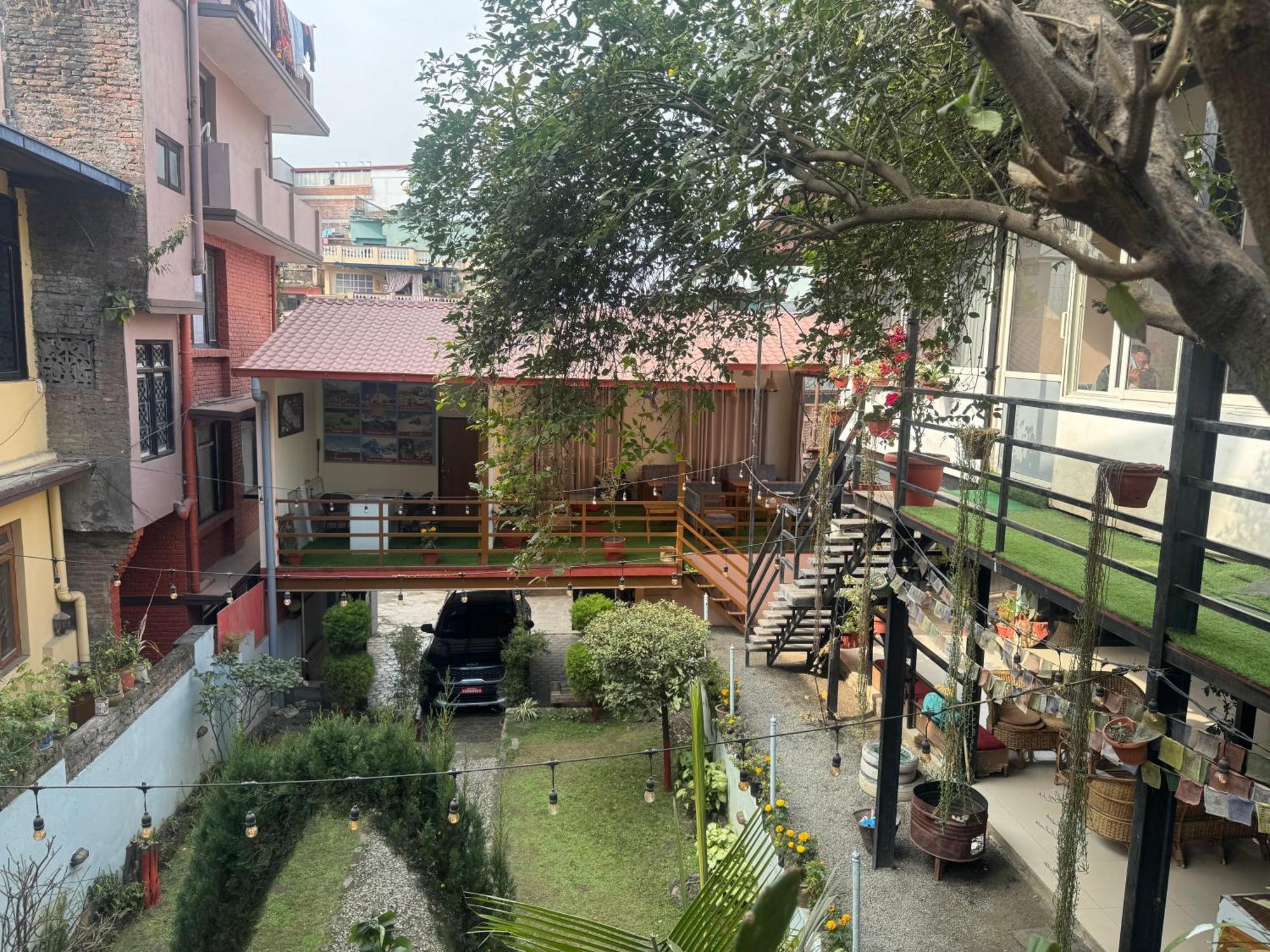 Birds Nest Hostel Catmandu Exterior foto