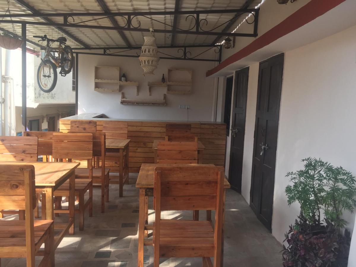 Birds Nest Hostel Catmandu Exterior foto