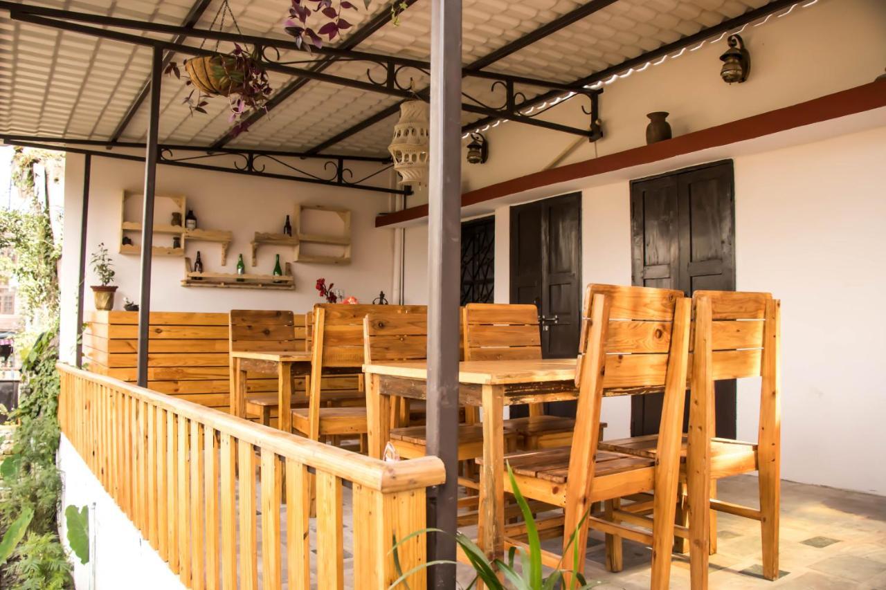 Birds Nest Hostel Catmandu Exterior foto