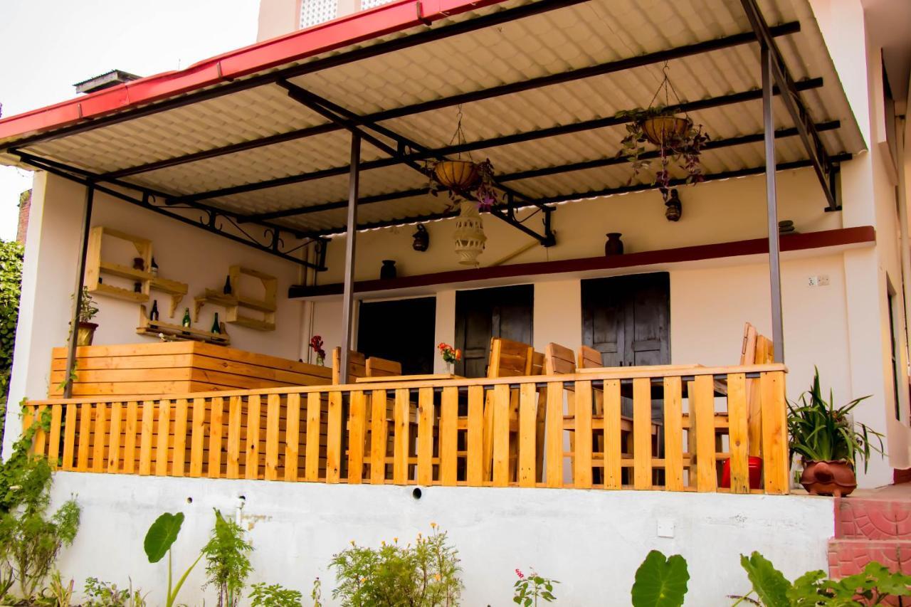 Birds Nest Hostel Catmandu Exterior foto